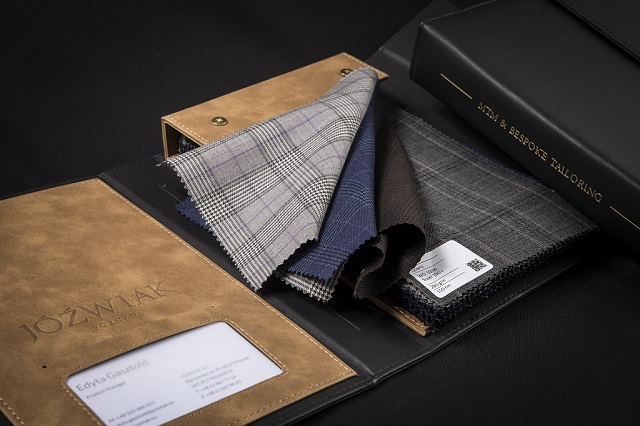 <p>BESPOKE TAILORING STARTS<br />
WITH EXCELLENT FABRICS</p>
